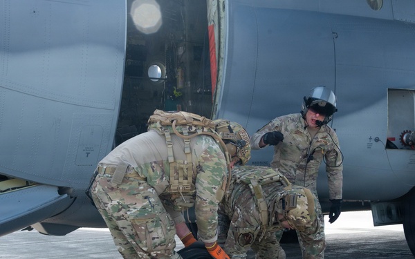 18th Fighter Interceptor Squadron conducts FARP at JBER