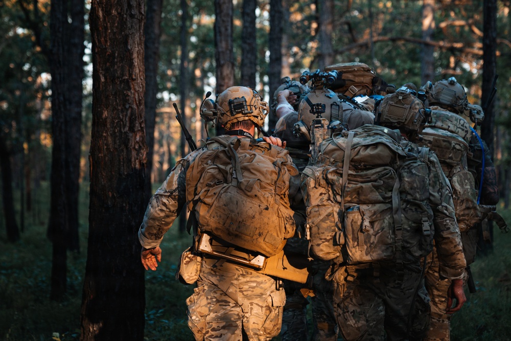 3rd Special Forces Group (Airborne) Conducts Live-Fire Exercise