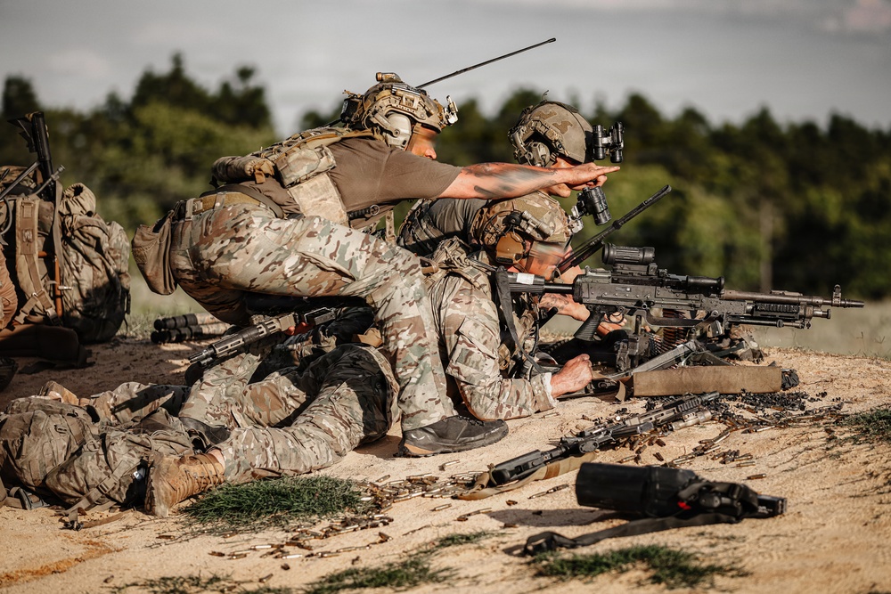 3rd Special Forces Group (Airborne) Conducts Live-Fire Exercise