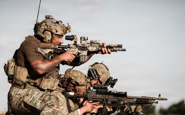 3rd Special Forces Group (Airborne) Conducts Live-Fire Exercise