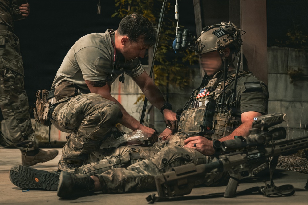 3rd Special Forces Group (Airborne) Conducts Live-Fire Exercise