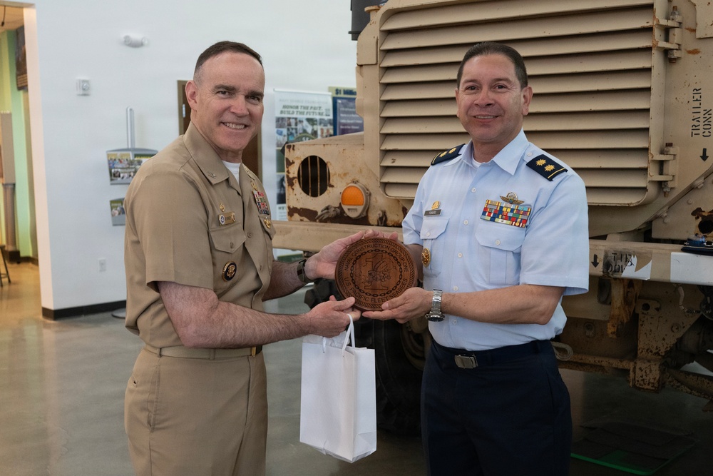 Colombian War College Visits NCG 1