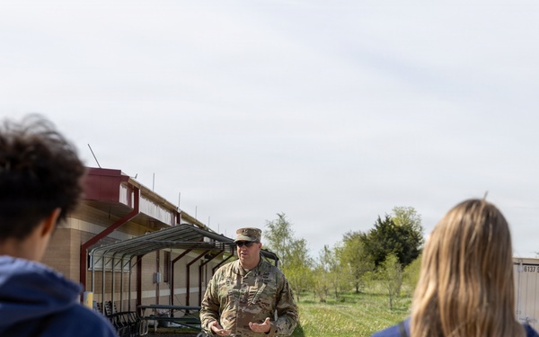 Millard Public Schools Students Visit Elkhorn Reserve Center