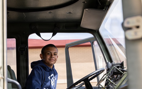 Millard Public Schools Students Visit Elkhorn Reserve Center