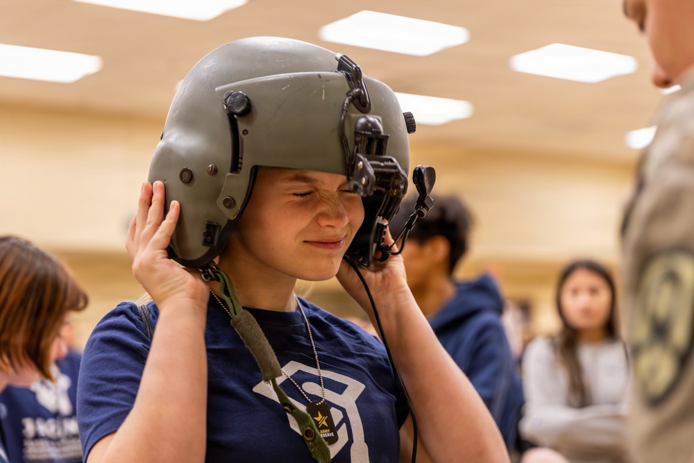 Millard Public Schools Students Visit Elkhorn Reserve Center