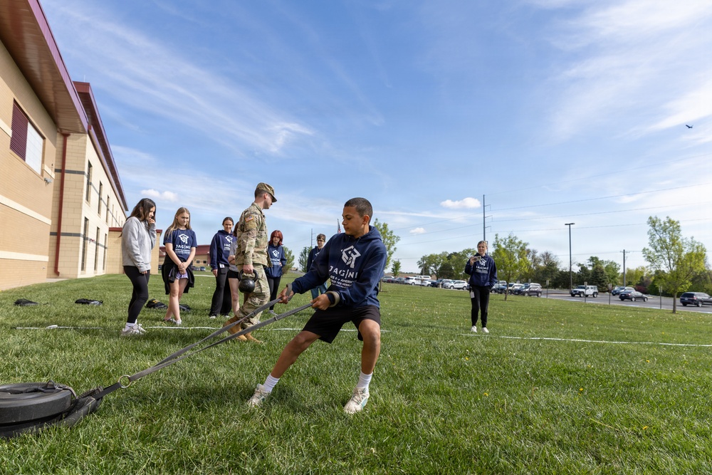 Millard Public Schools Students Visit Elkhorn Reserve Center
