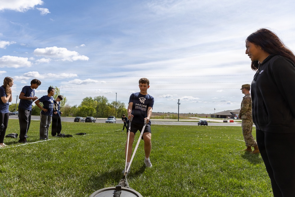 Millard Public Schools Students Visit Elkhorn Reserve Center