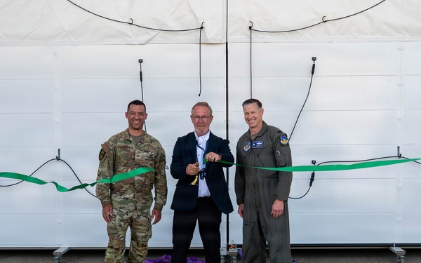 51st CES and MXS open new deployable corrosion control facility