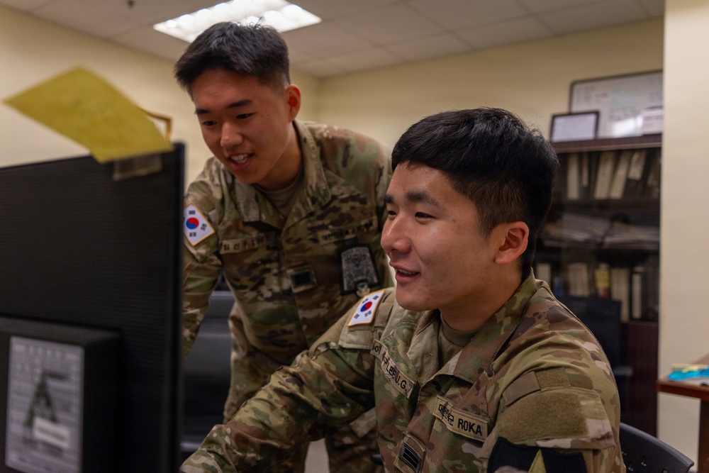 A Day in the Life: Human Resources Specialist (42A)
