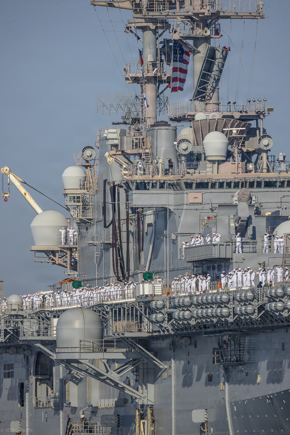 USS Essex (LHD 2) arrives in Los Angeles for LA Fleet Week