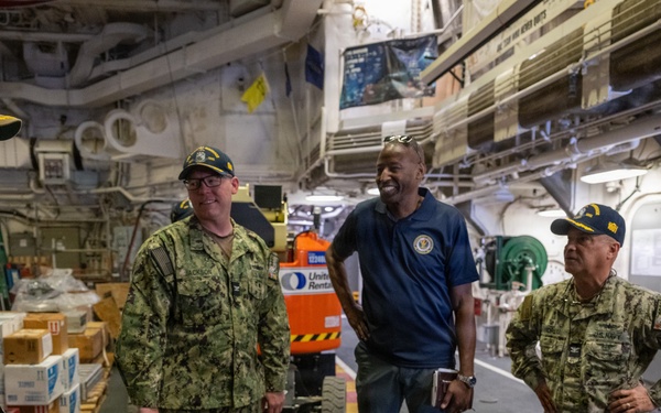 Excellence Ashore: CNIC leaders visit San Diego Waterfront