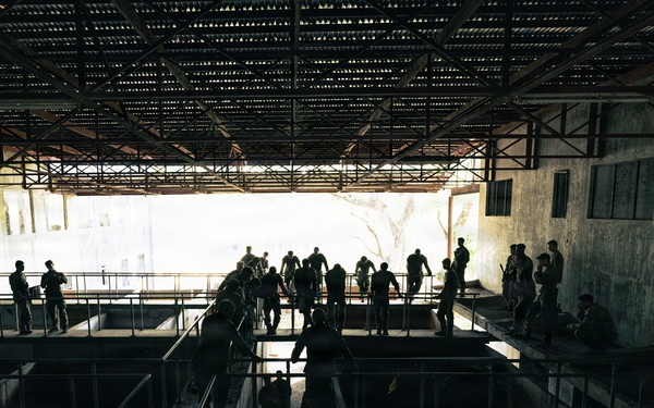 U.S. Soldiers train with M250, M7 in the Philippines