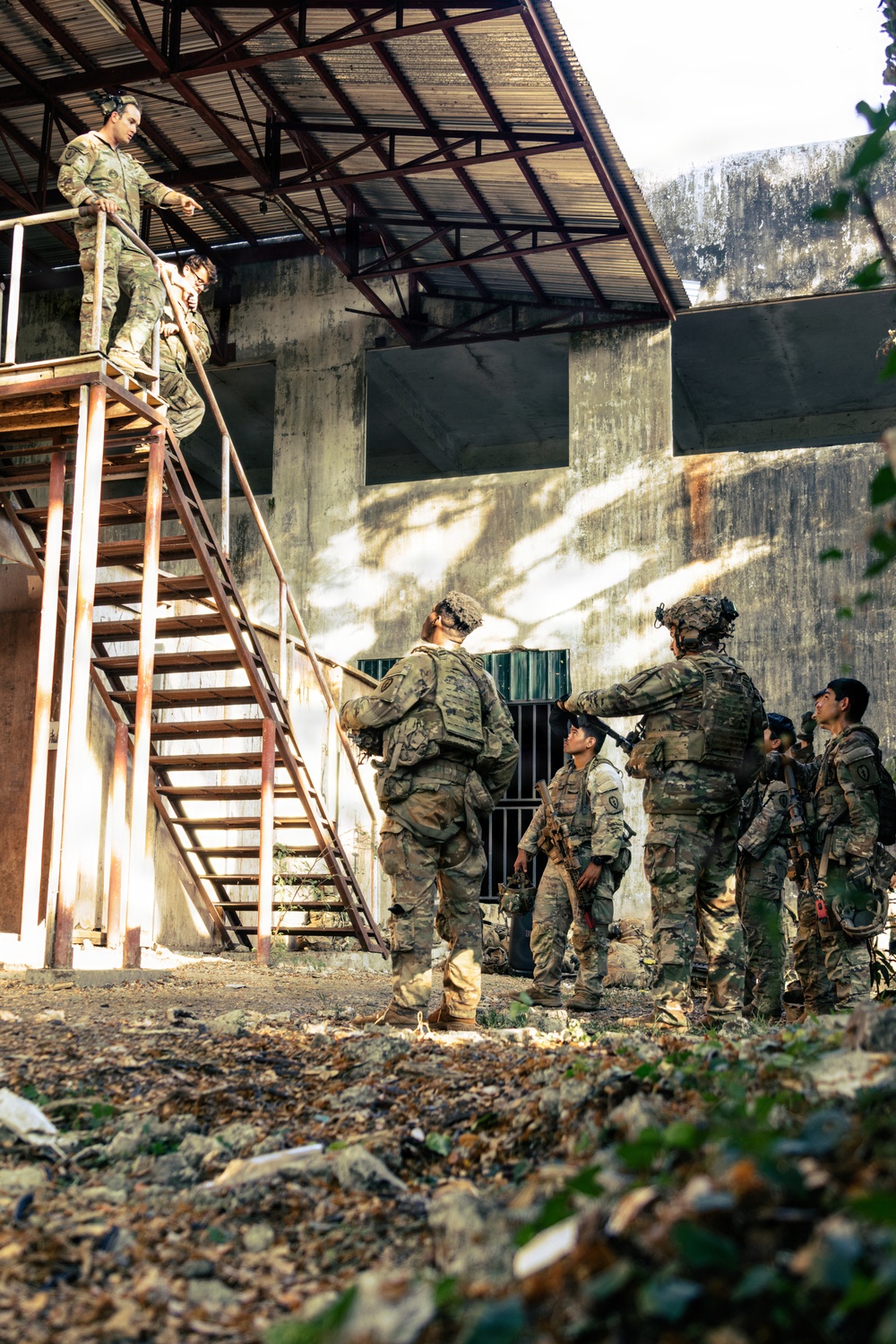 U.S. Soldiers train with M250, M7 in the Philippines