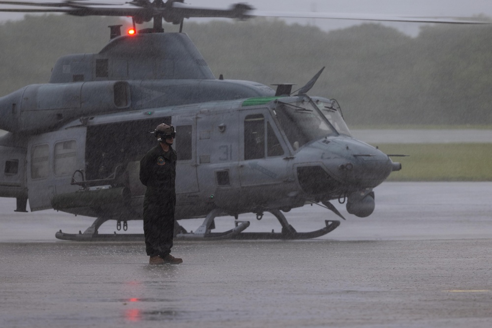 VMM-262 participate in routine flight