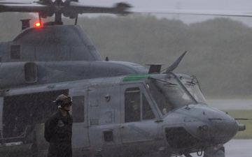 VMM-262 participate in routine flight
