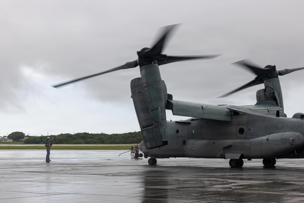 VMM-262 participate in routine flight