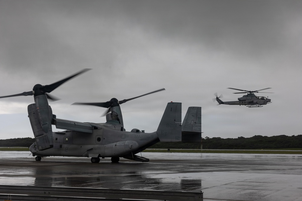 VMM-262 participate in routine flight