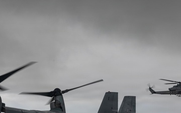 VMM-262 participate in routine flight