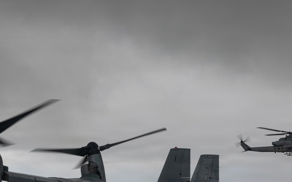 VMM-262 participate in routine flight