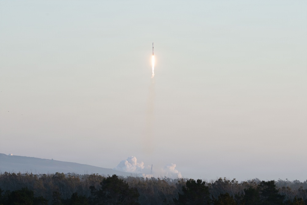 Vandenberg Supports Evening Launch of the Starlink 17-42 Mission