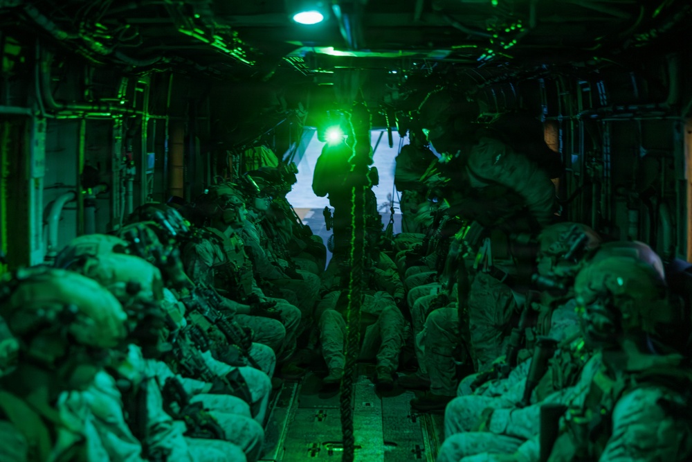 31st MEU | Maritime Raid Force Fast Roping