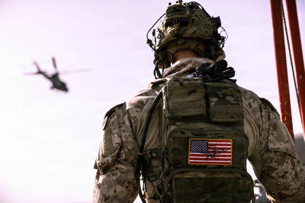 31st MEU | Maritime Raid Force Fast Roping