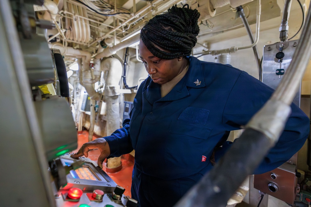 Engineers aboard USS Gonzalez (DDG 66)