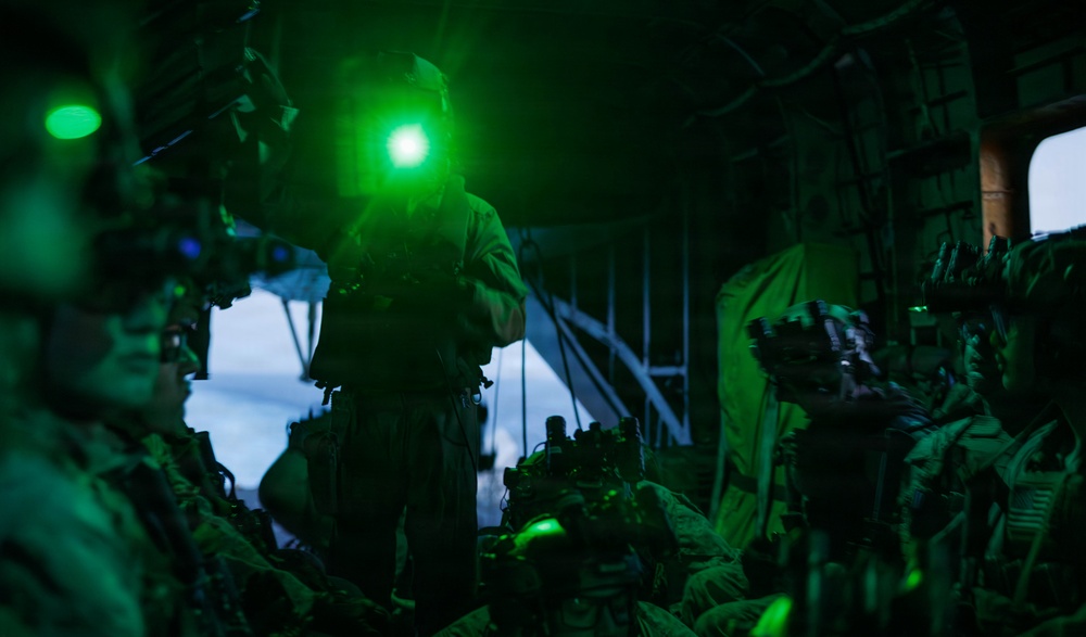 31st MEU | Maritime Raid Force Fast Roping