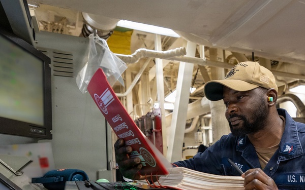 Engineers aboard USS Gonzalez (DDG 66)