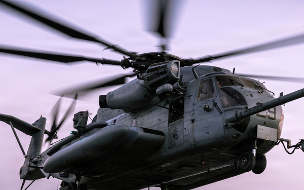 31st MEU | Maritime Raid Force Fast Roping