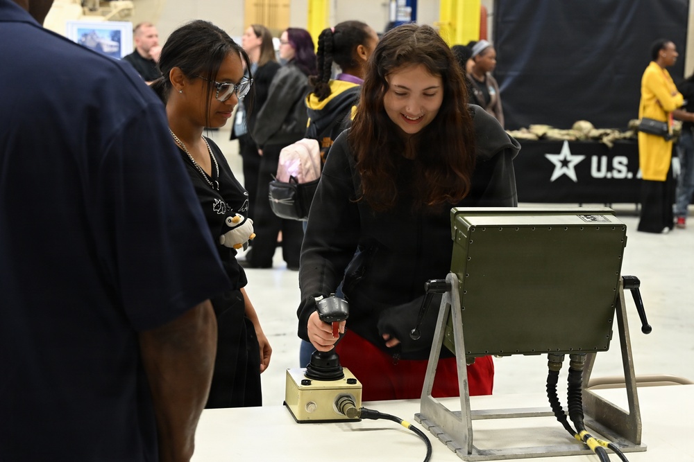 U.S. Army Tank-automotive and Armaments Command welcomes local Detroit-area students for tour of the Detroit Arsenal