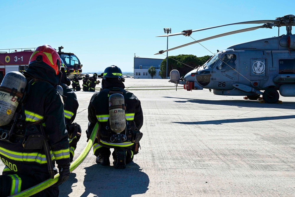 NAVSTA Rota Personnel Participate in Aircraft Firefighting Drill