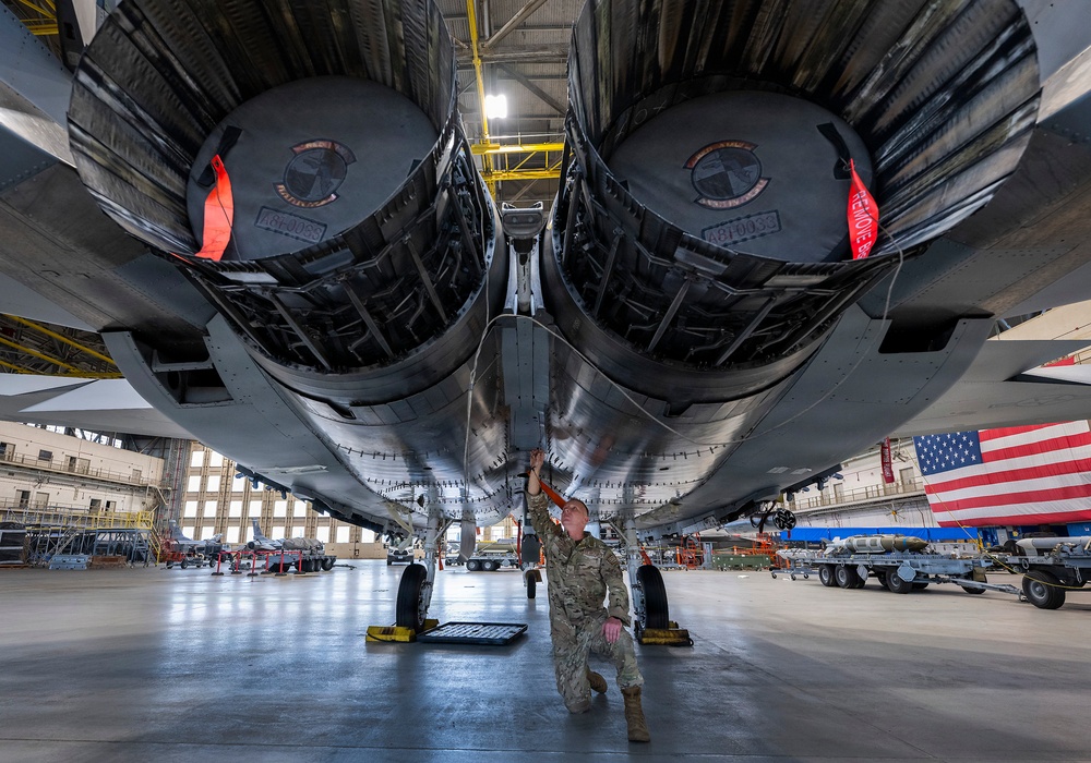 Air Force EOD warfighter