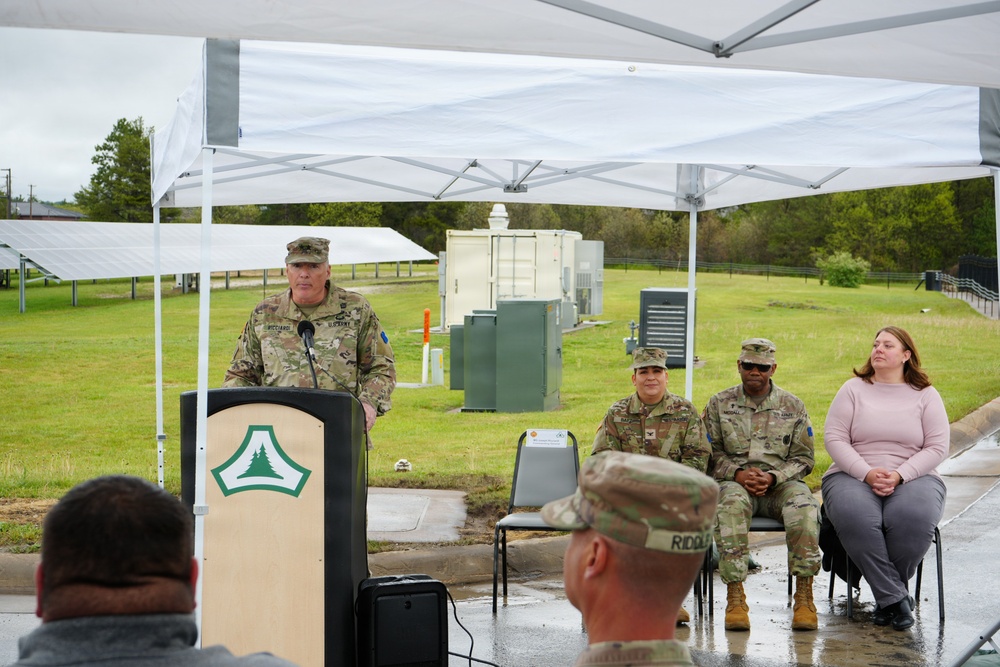 Fort McCoy Senior Commander hosts ribbon cutting for Microgrid Project