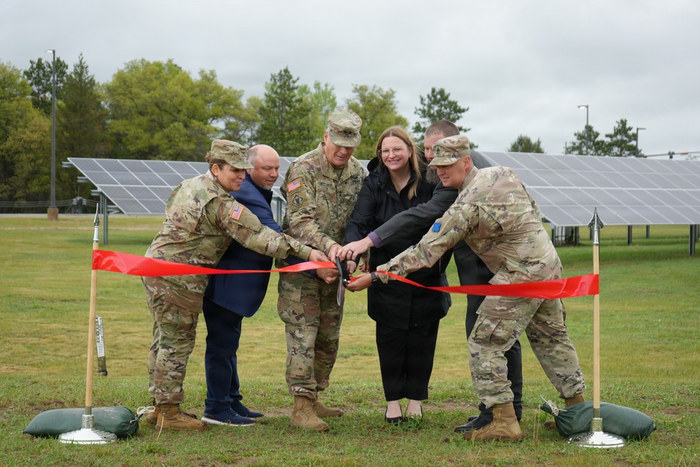 Fort McCoy Senior Commander hosts ribbon cutting for Microgrid Project