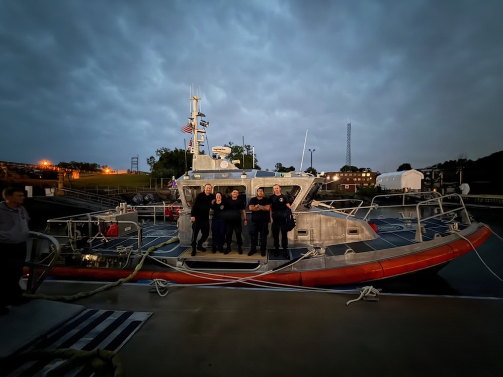 Coast Guard rescues 2 from Lake Erie