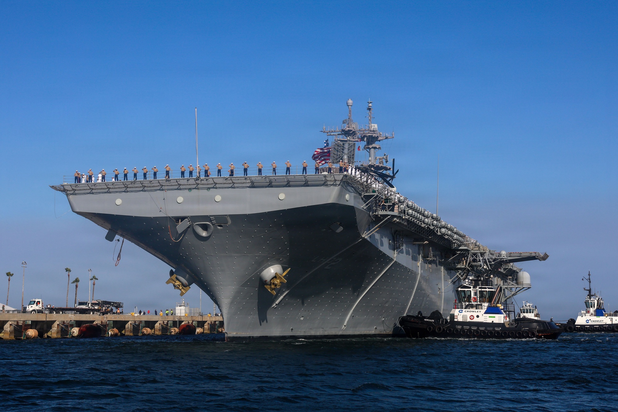 DVIDS - Images - USS Essex (LHD 2) arrives in Los Angeles for LA