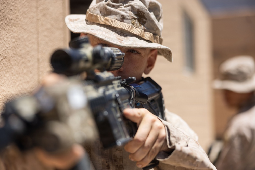 BLT 2/4 Conducts VBSS Training