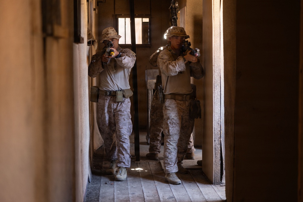 BLT 2/4 Conducts VBSS Training