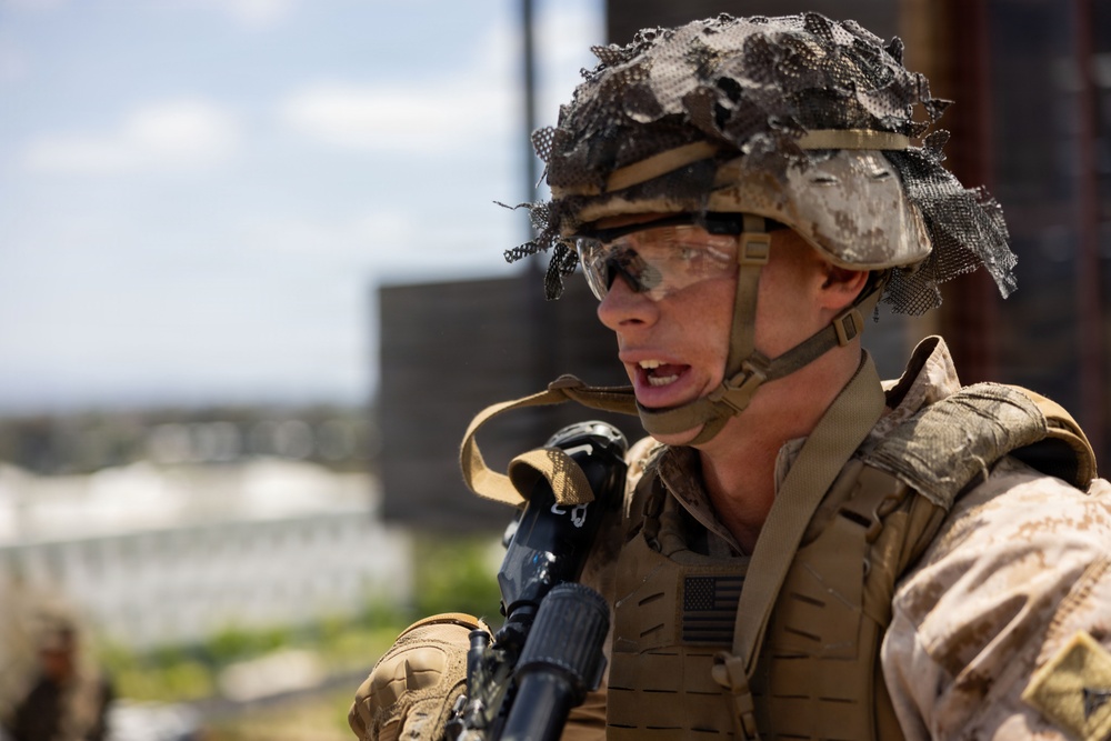 BLT 2/4 Conducts VBSS Training