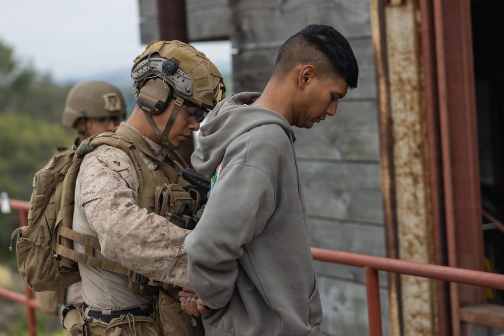 BLT 2/4 Conducts VBSS Training