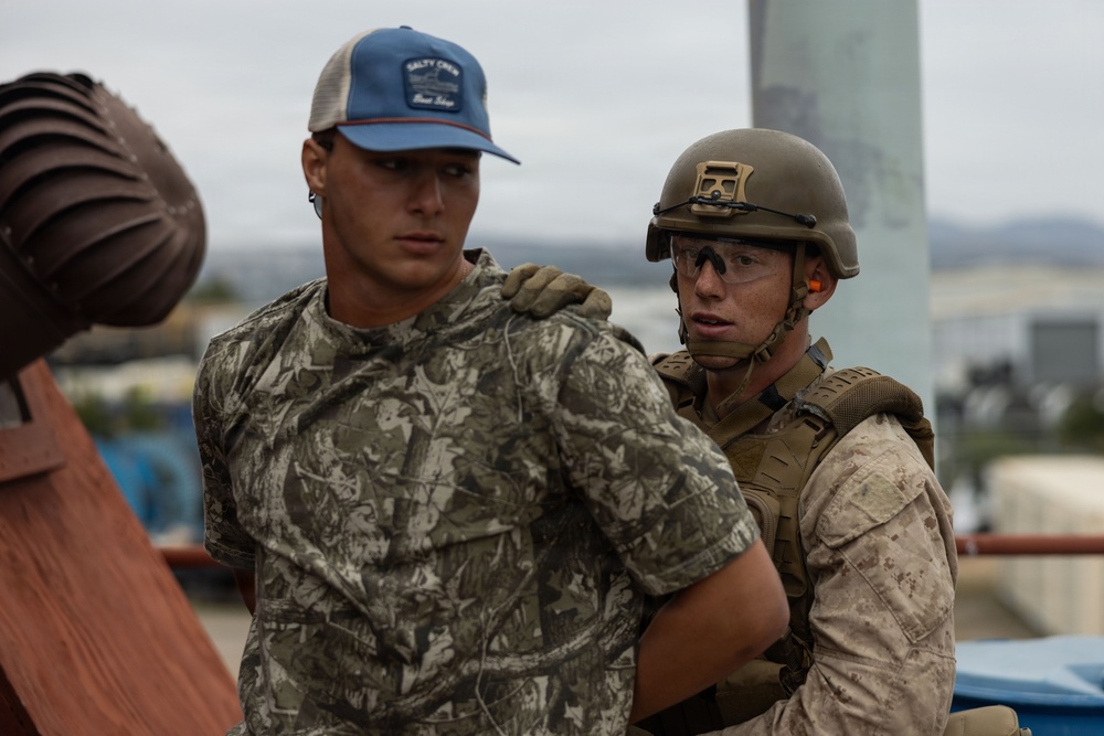 BLT 2/4 Conducts VBSS Training