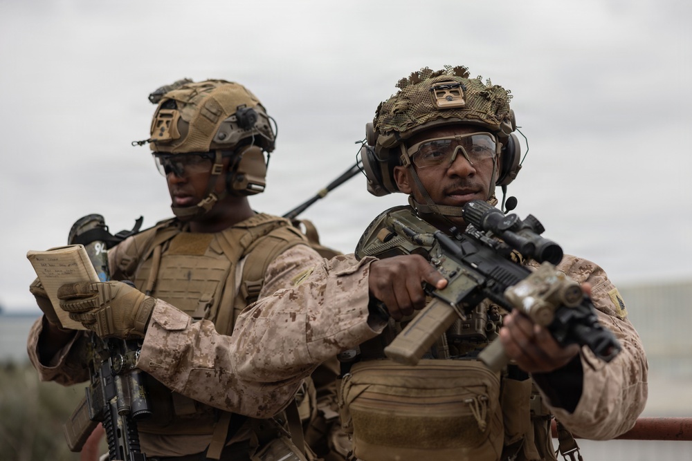 BLT 2/4 Conducts VBSS Training