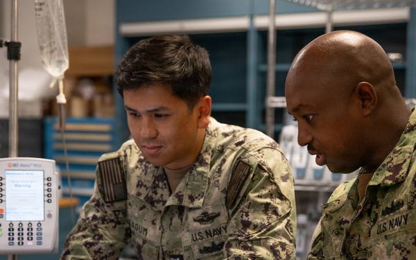 NMCSD Chief wins DHN-PR MEDLOG Senior Noncommissioned Officer of the Year