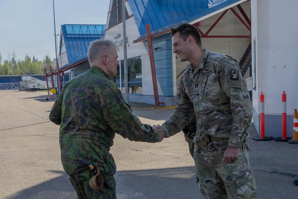 Commander of Finnish Army visits training area during Saber Strike