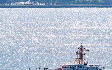 USCGC Vincent Danz entering New York Harbor