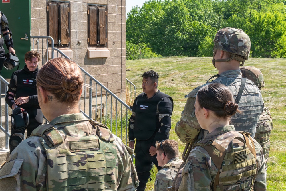 Pa. Guard Tactical Combatives course holds training at urban assault course