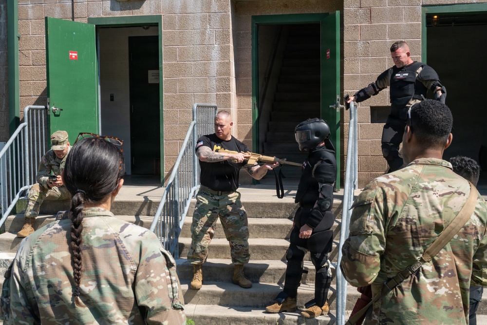 Pa. Guard Tactical Combatives course holds training at urban assault course