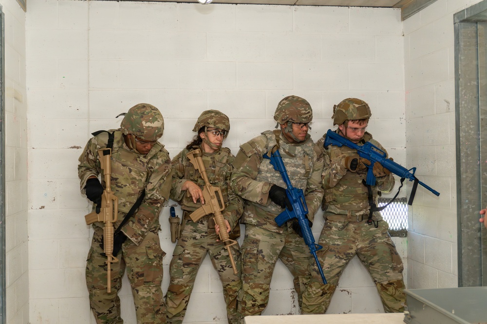 Pa. Guard Tactical Combatives course holds training at urban assault course