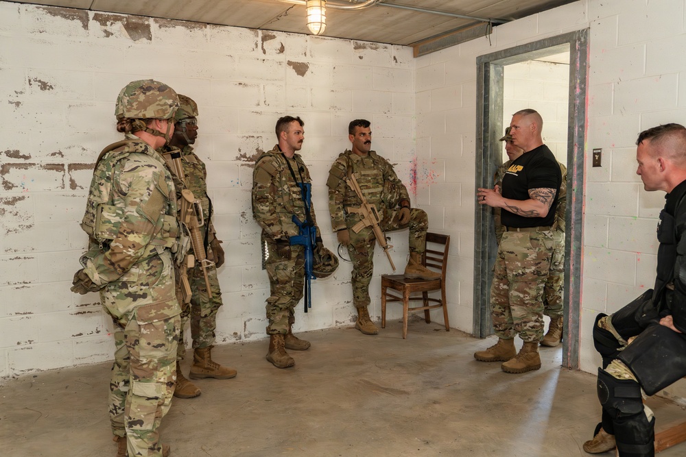 Pa. Guard Tactical Combatives course holds training at urban assault course